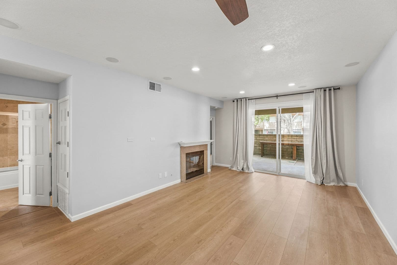 Valencia House: 25841 McBean Pkwy #2