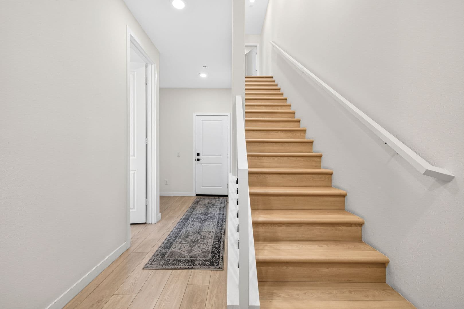 Valencia House: 27105 Valley Oak