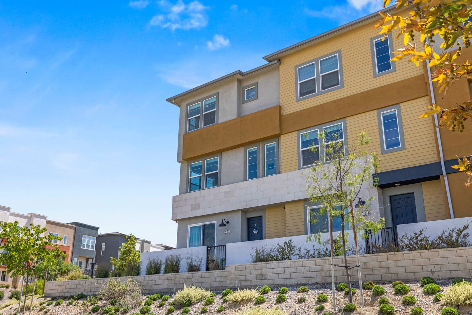 Valencia House: 27105 Valley Oak