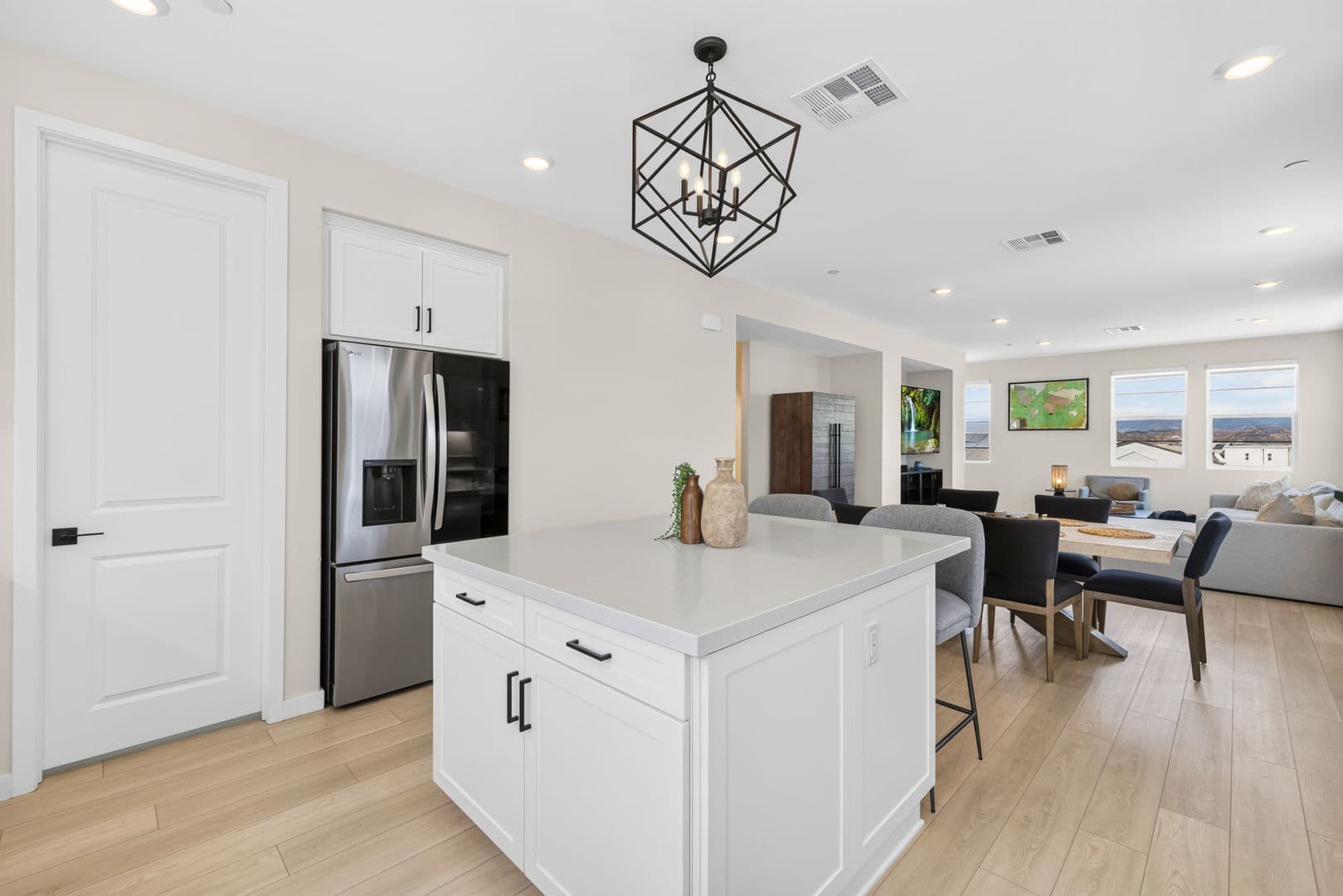 Valencia House: 27105 Valley Oak