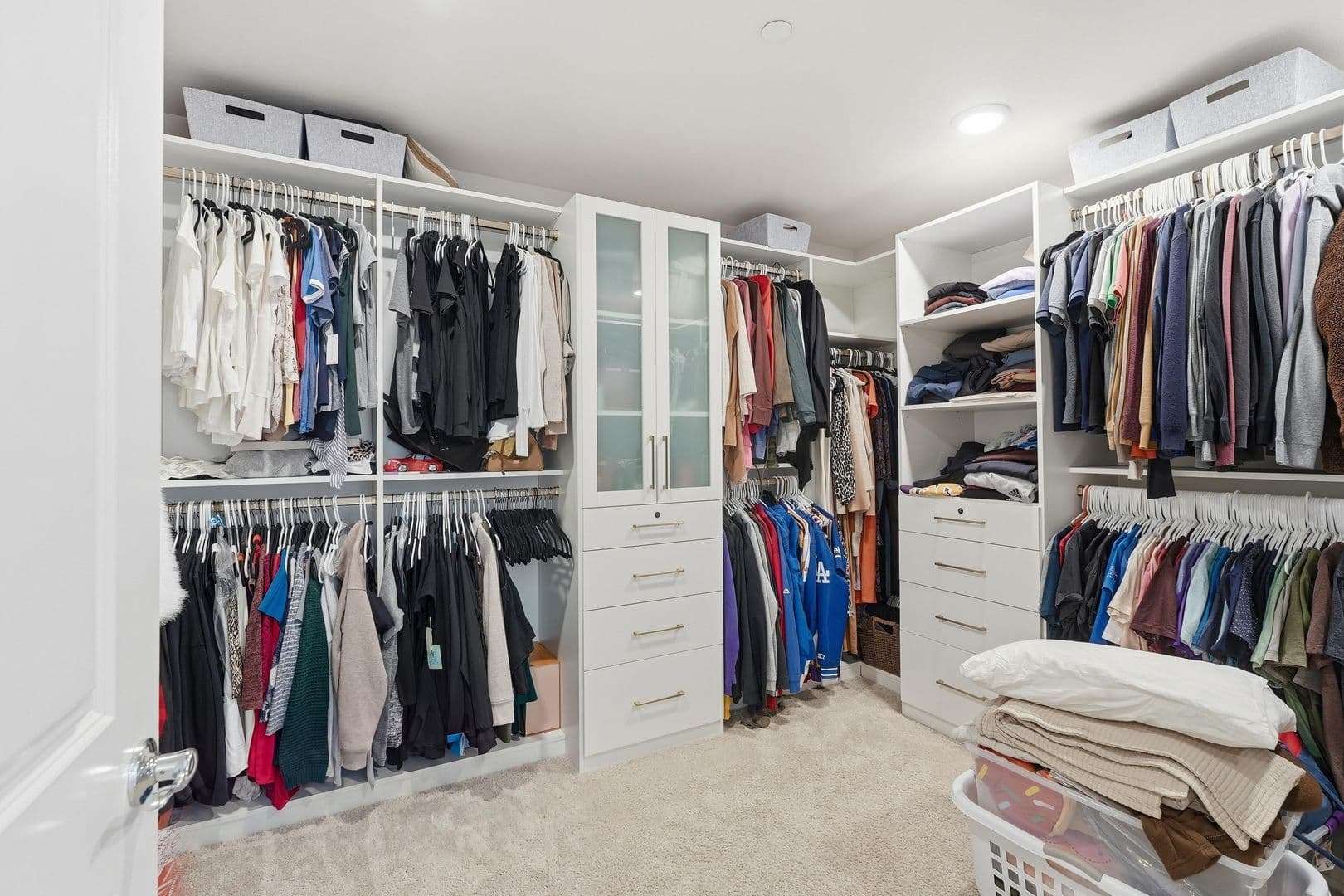 North Hills House: 16084 Cousteau Lane