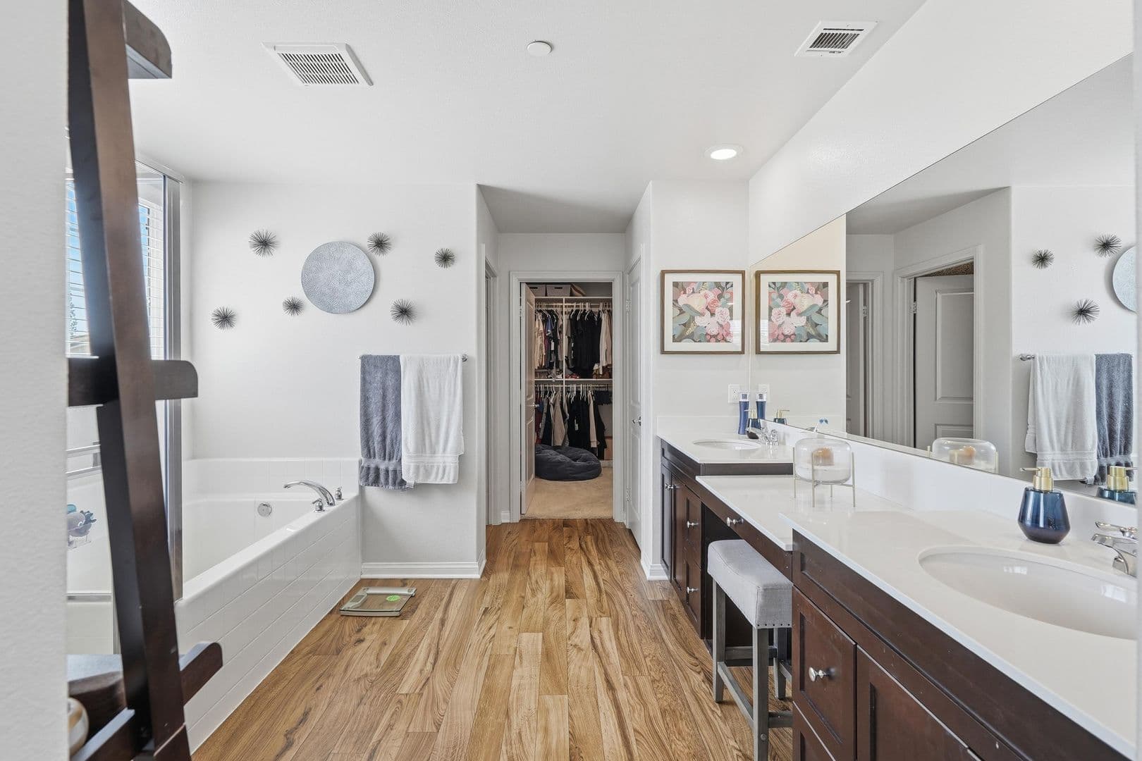 North Hills House: 16084 Cousteau Lane