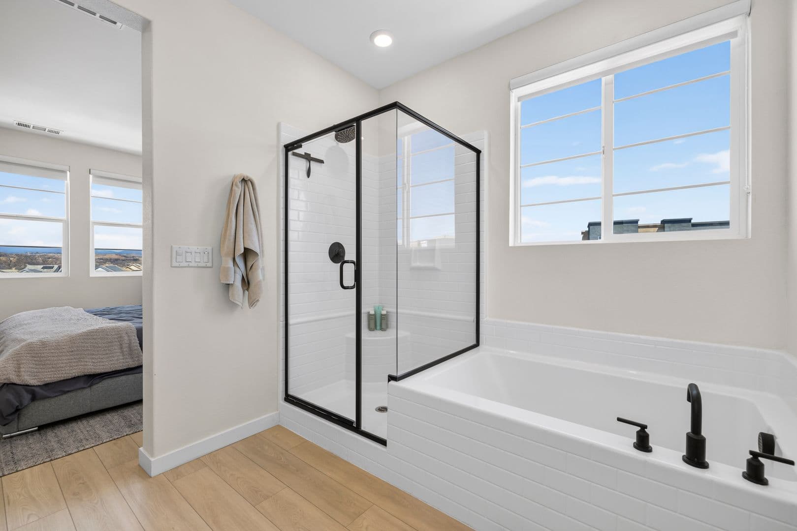 Valencia House: 27105 Valley Oak