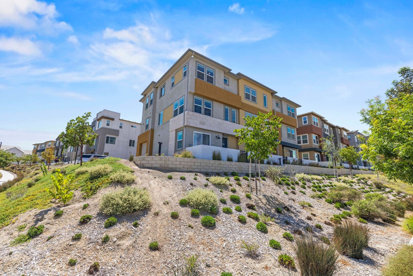 Valencia House: 27105 Valley Oak