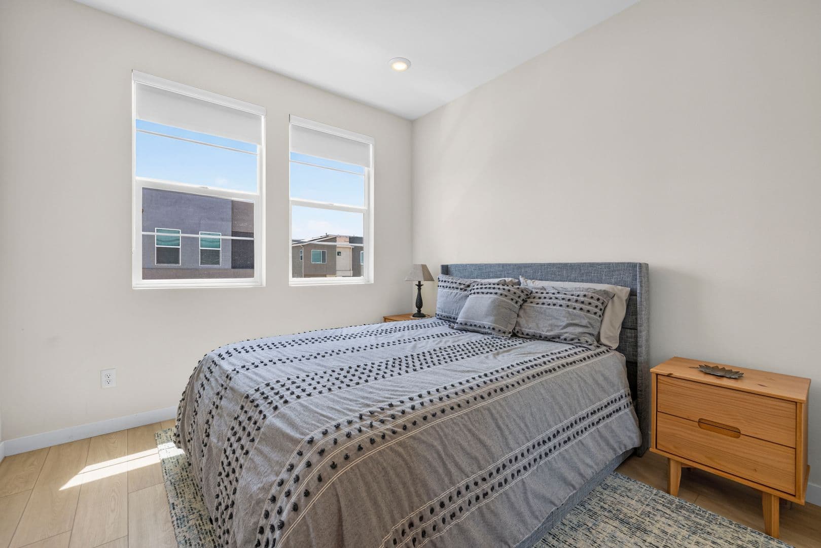 Valencia House: 27105 Valley Oak