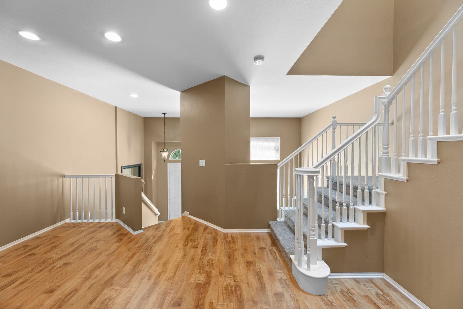 Valencia House: 26820 Marina Point Lane #2