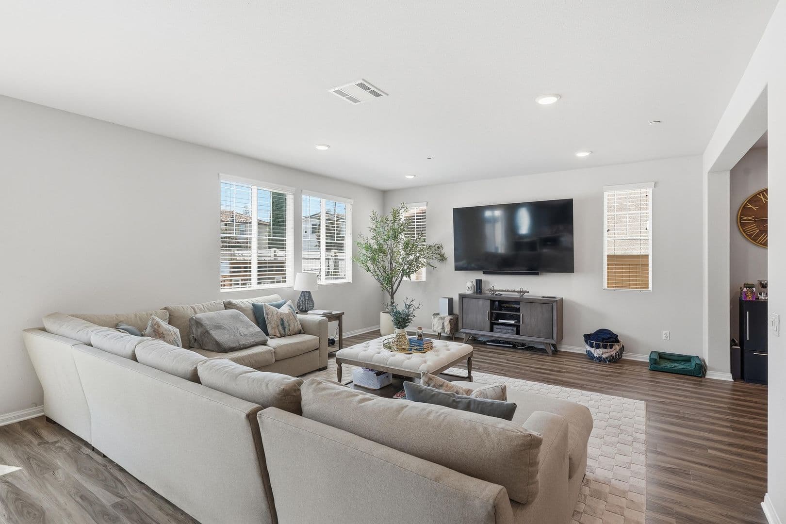 North Hills House: 16084 Cousteau Lane