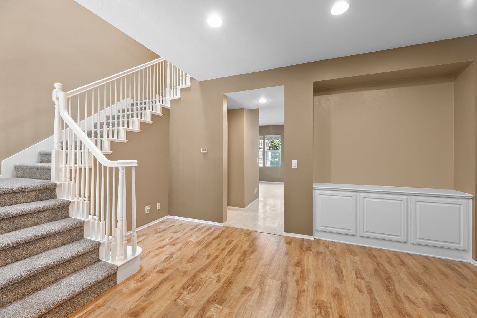 Valencia House: 26820 Marina Point Lane #2