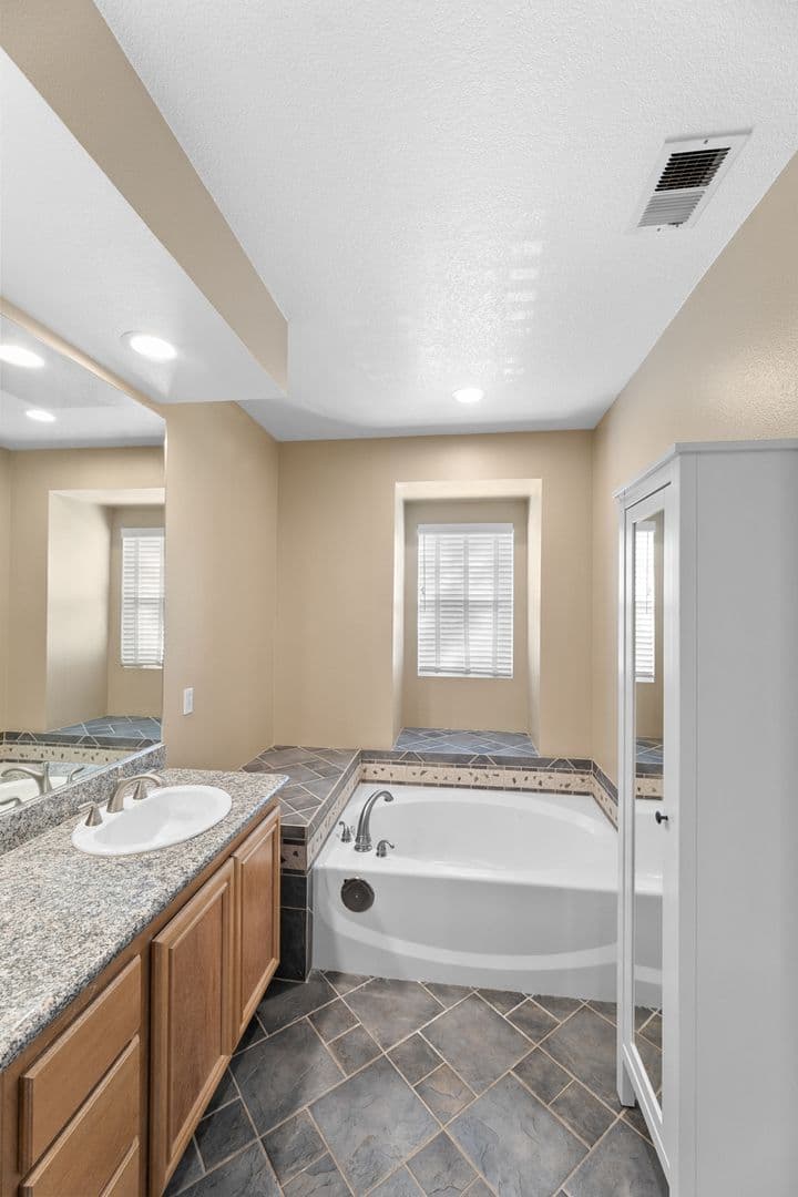 Valencia House: 26820 Marina Point Lane #2