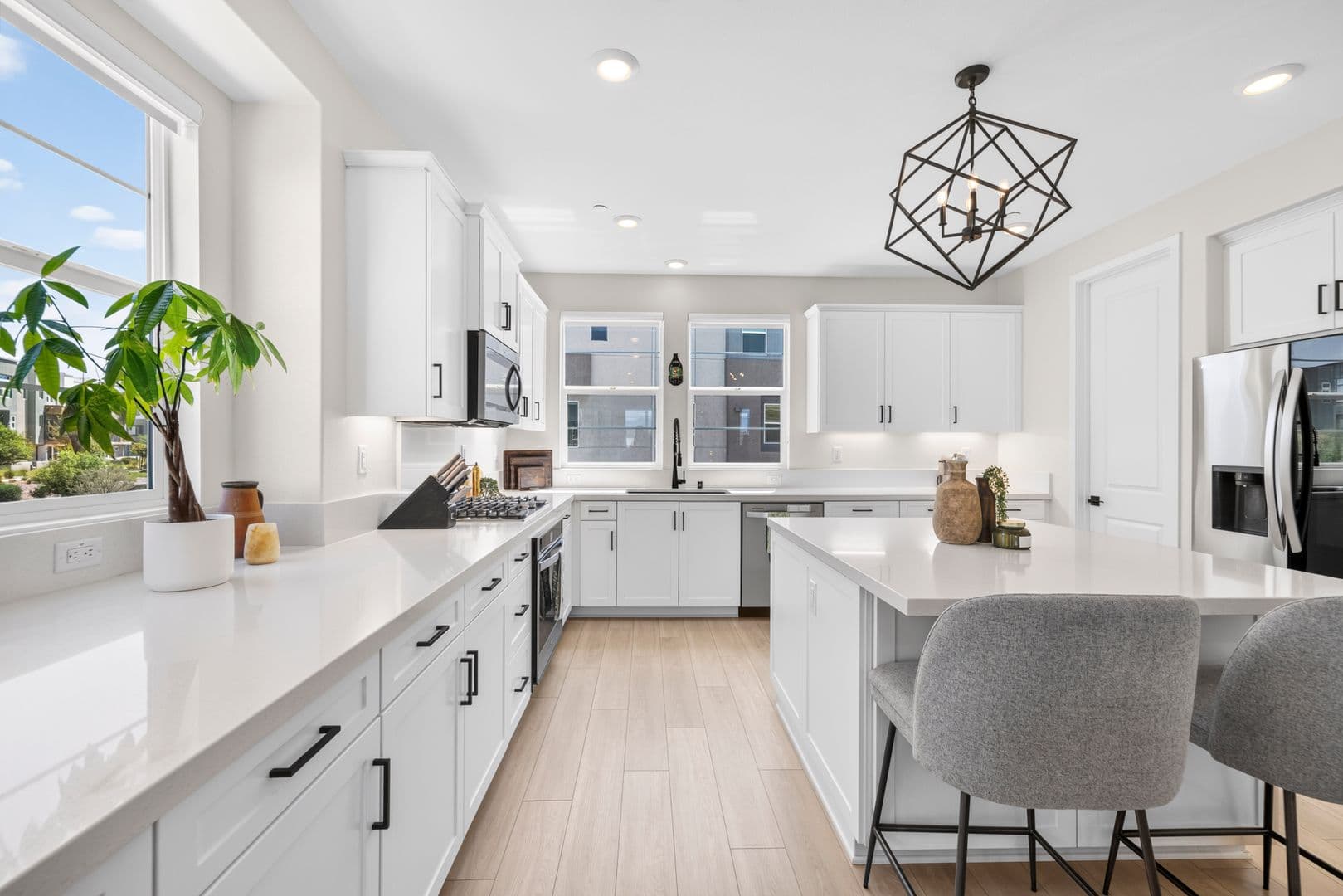 Valencia House: 27105 Valley Oak
