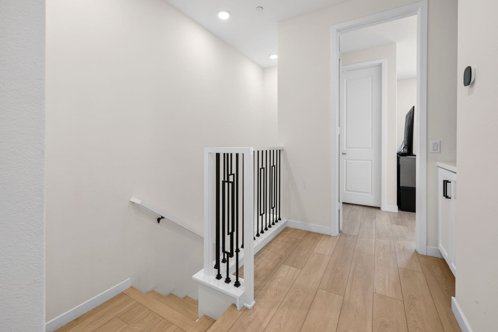 Valencia House: 27105 Valley Oak