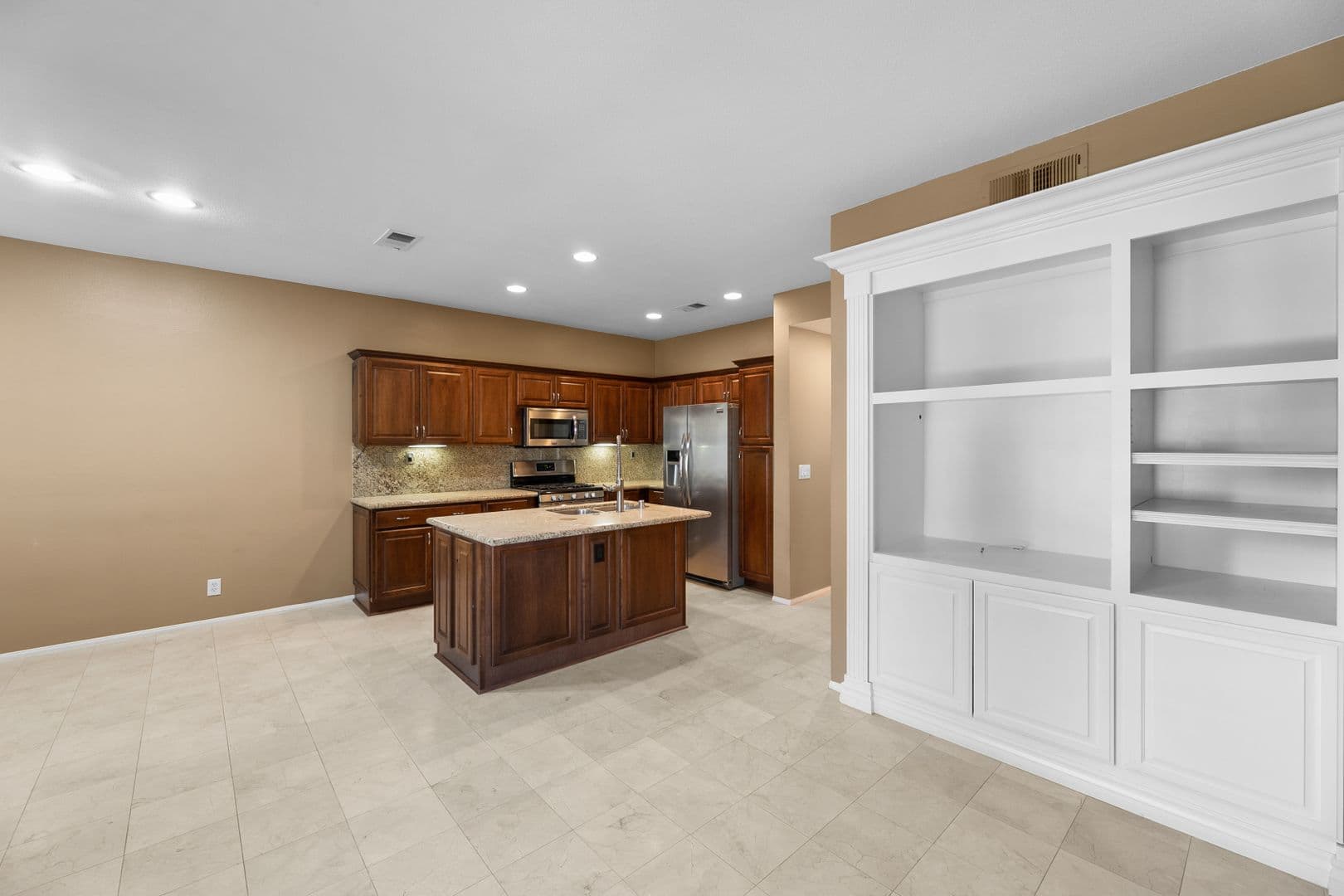 Valencia House: 26820 Marina Point Lane #2