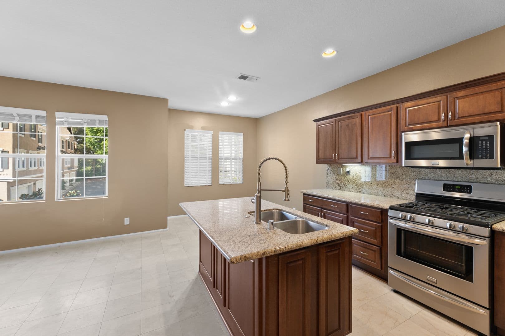 Valencia House: 26820 Marina Point Lane #2