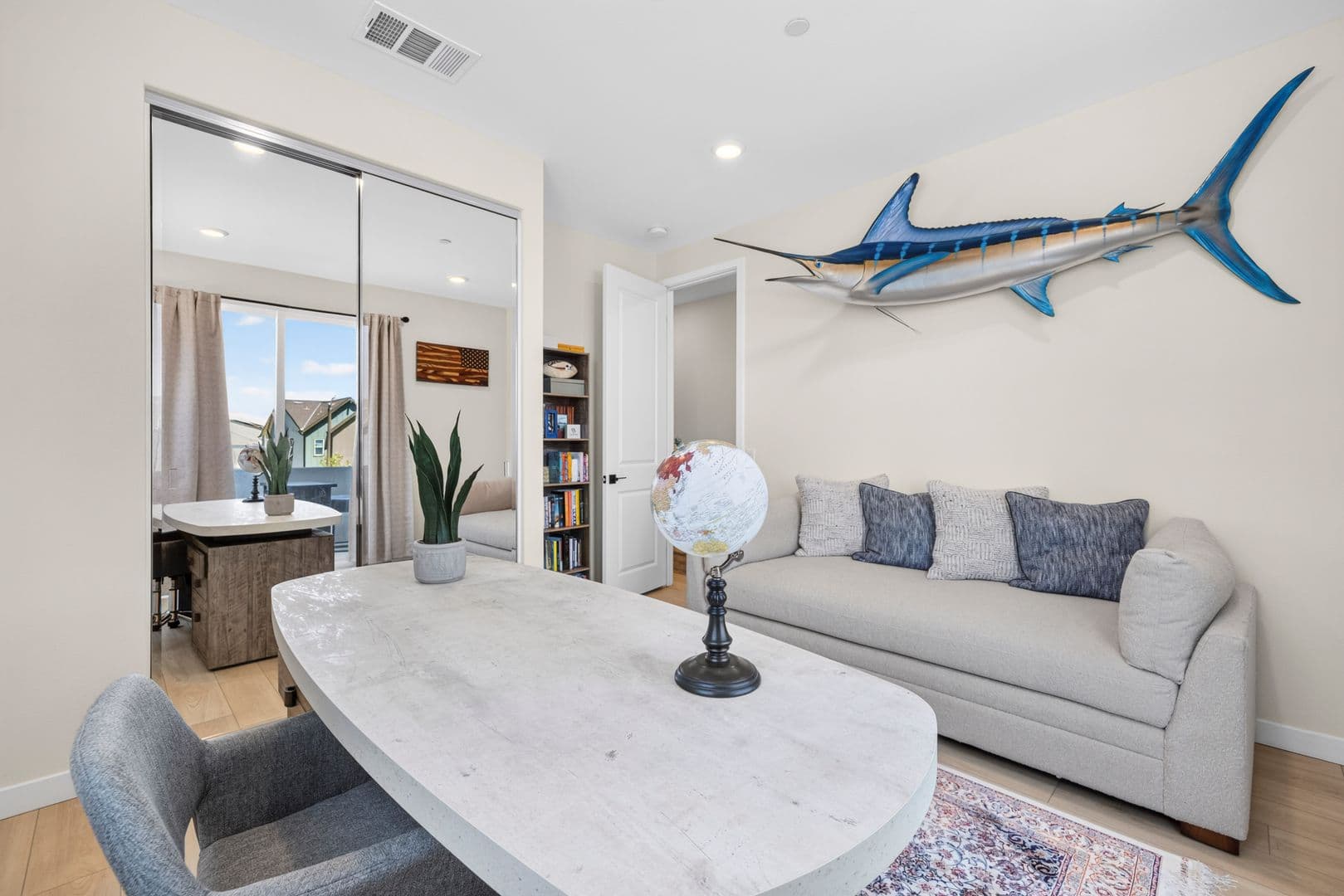 Valencia House: 27105 Valley Oak