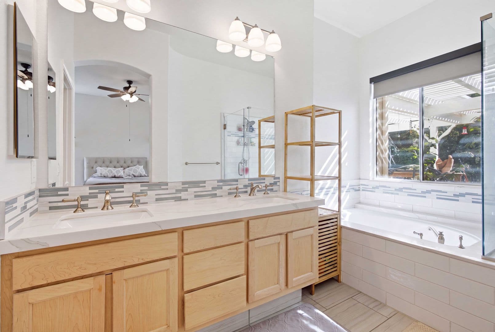 Saugus House: 28587 Haskell Canyon Road