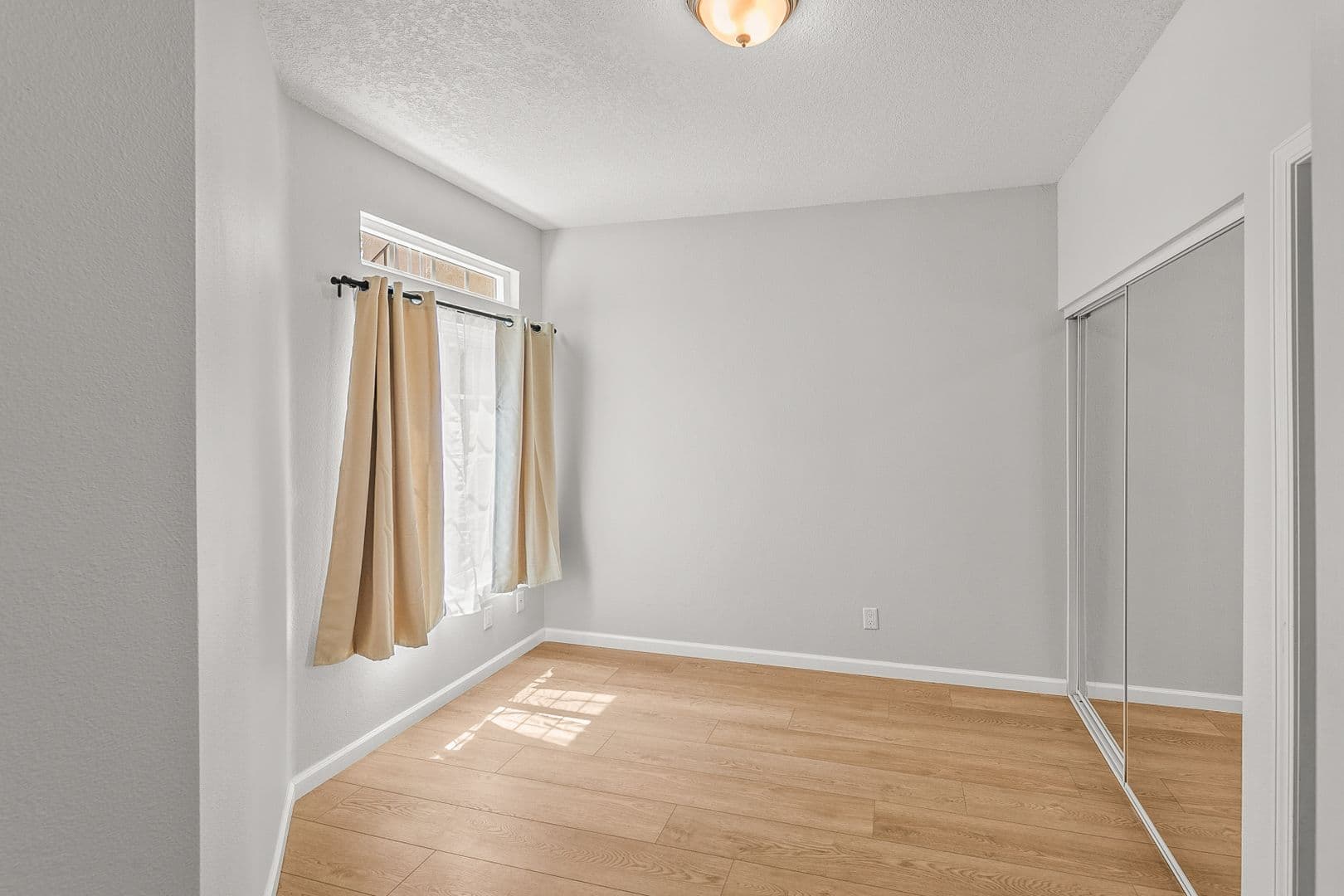 Valencia House: 25841 McBean Pkwy #2