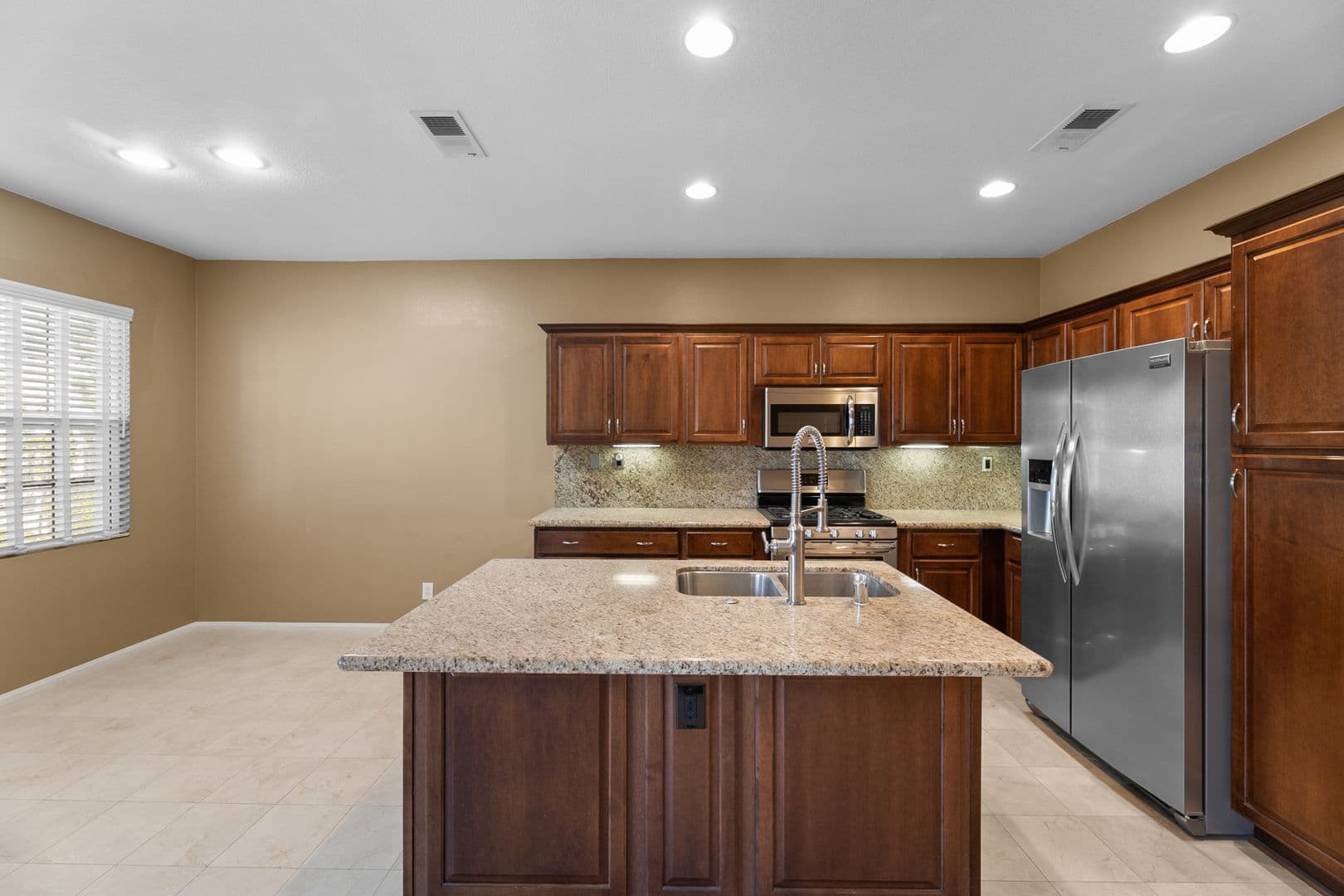Valencia House: 26820 Marina Point Lane #2