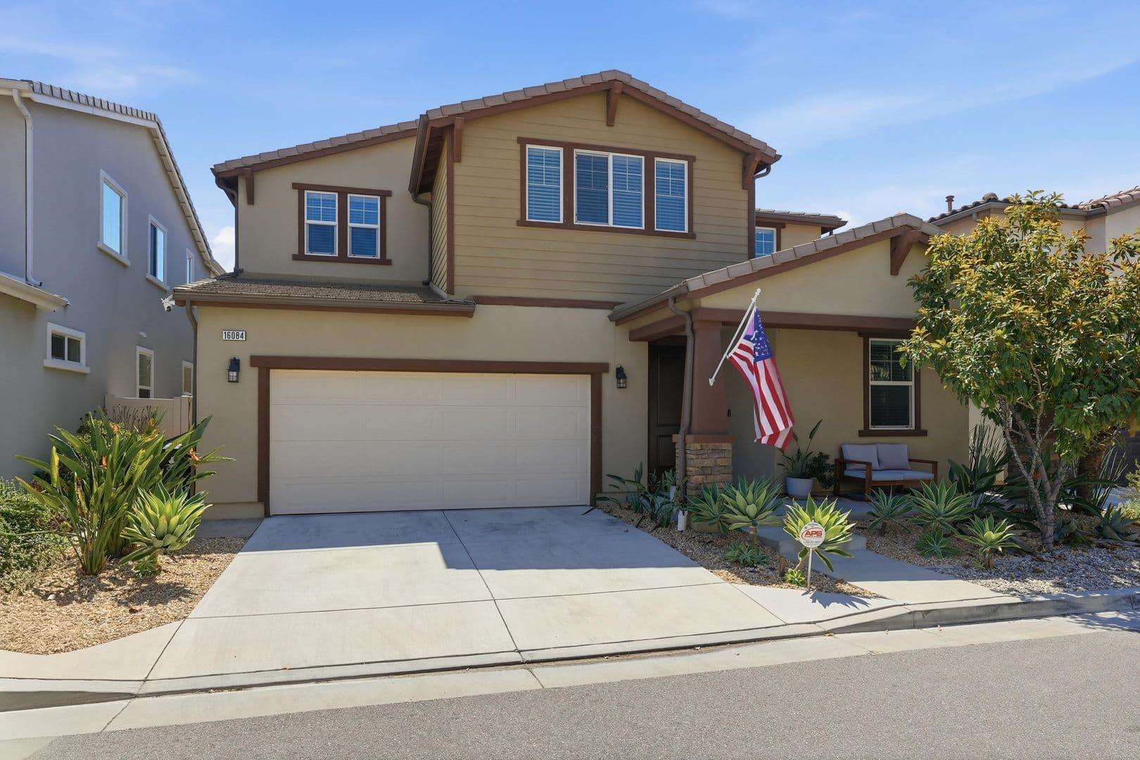North Hills House: 16084 Cousteau Lane