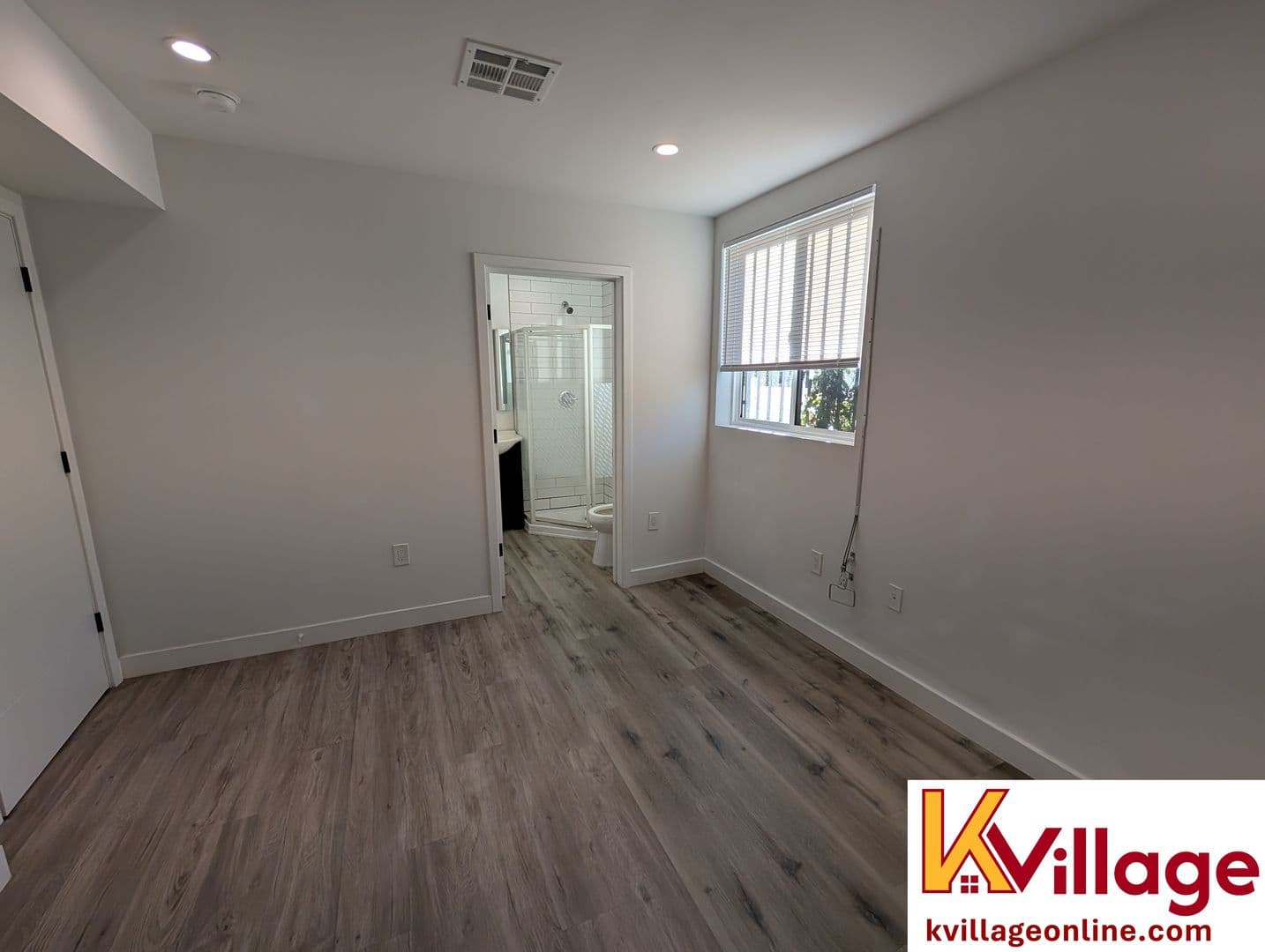 LOS ANGELES Apartment: 1528 1/2 W 36TH PL - 102 (pet-friendly / unfurnished)