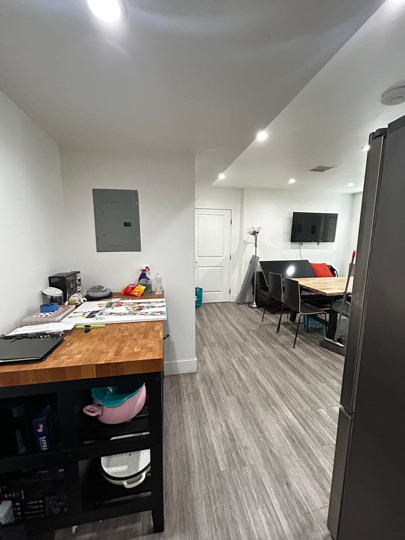 LOS ANGELES Apartment: 3711  HALLDALE AVE