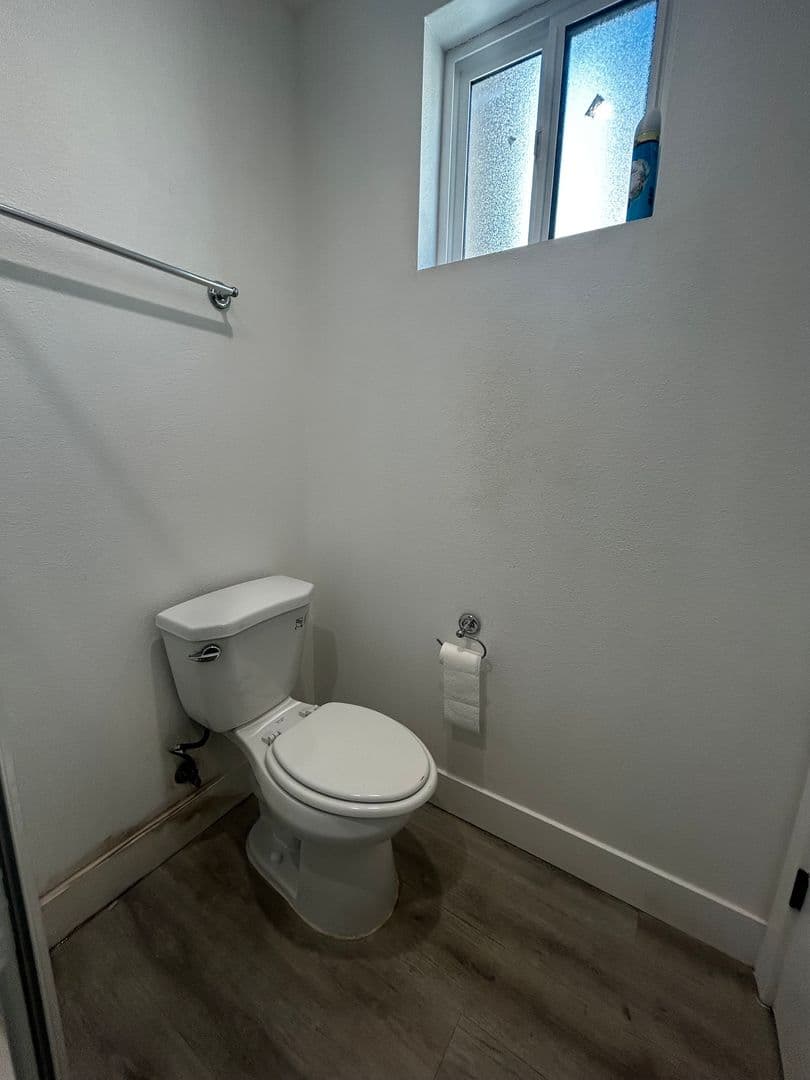 LOS ANGELES Apartment: 1575 1/2 W 37TH PL - 206