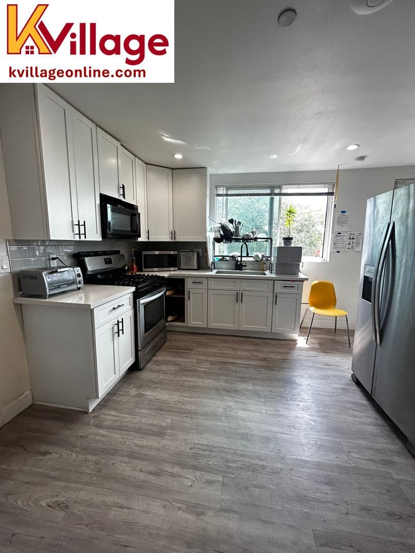 LOS ANGELES Apartment: 1528 1/2 W 36TH PL - 304 (unfurnished)