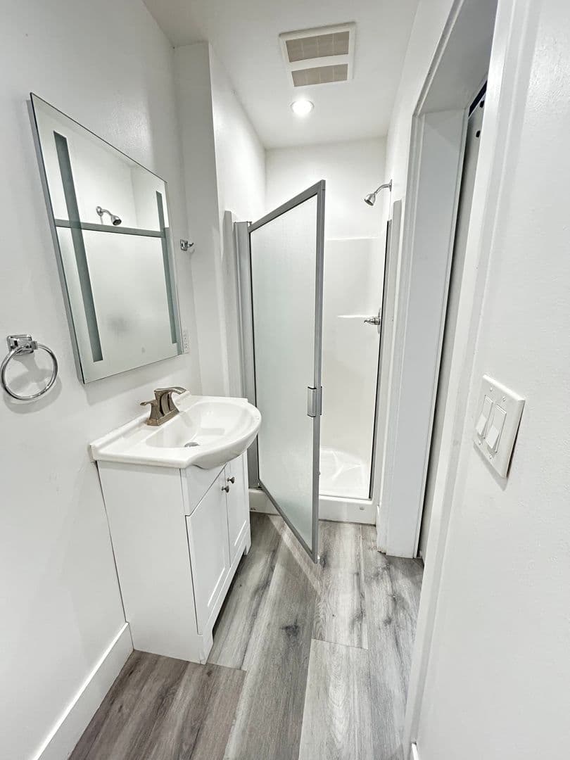 LOS ANGELES Apartment: 3711  HALLDALE AVE