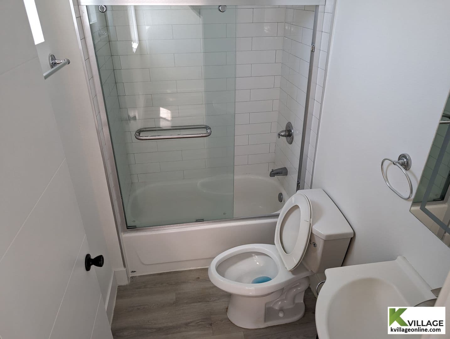 LOS ANGELES Apartment: 1575 1/2 W 37TH PL - 303