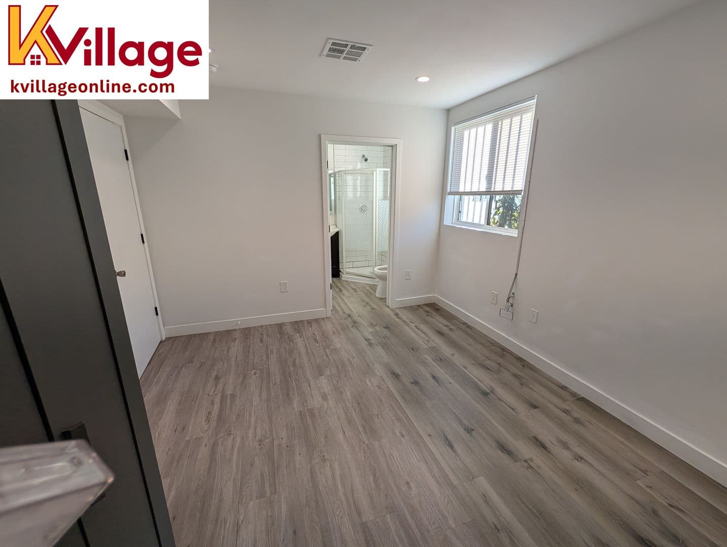 LOS ANGELES Apartment: 1528 1/2 W 36TH PL - 102 (pet-friendly / unfurnished)
