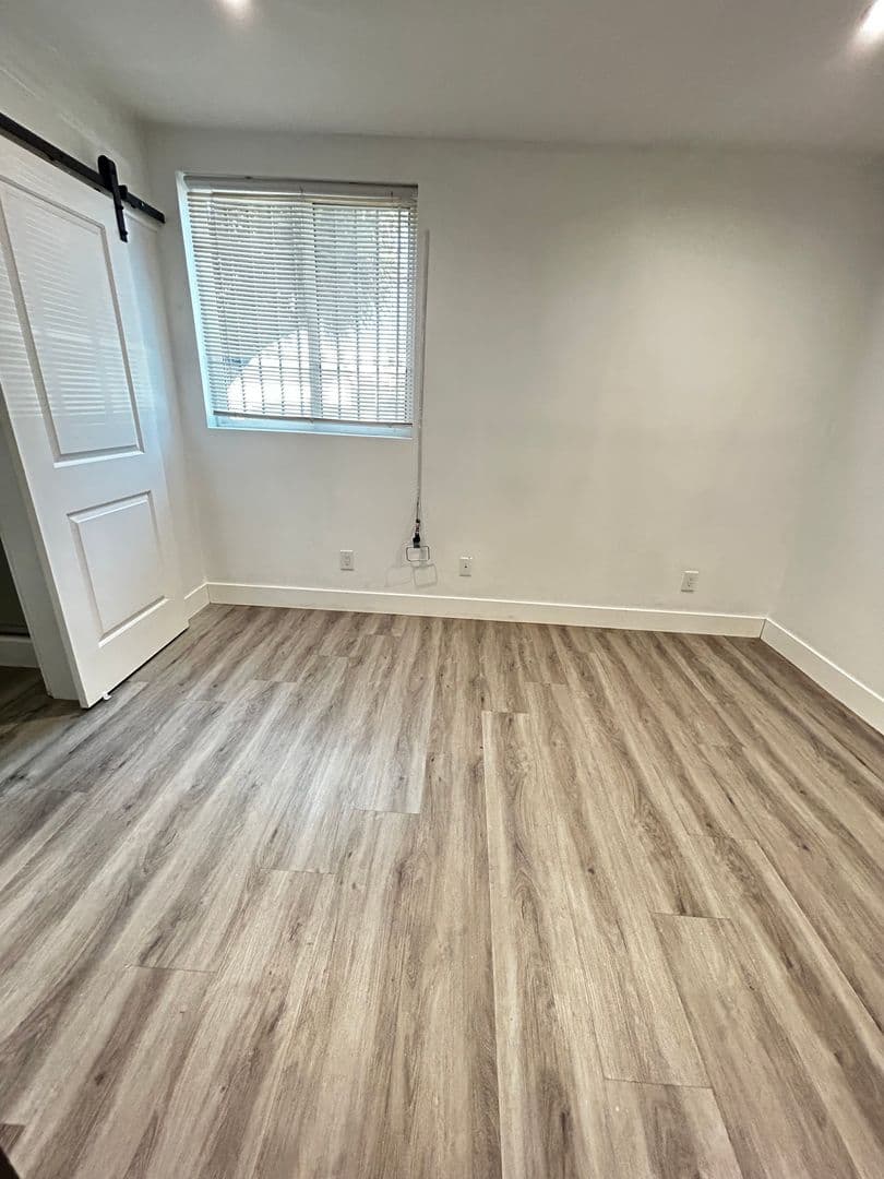 LOS ANGELES Apartment: 3711  HALLDALE AVE