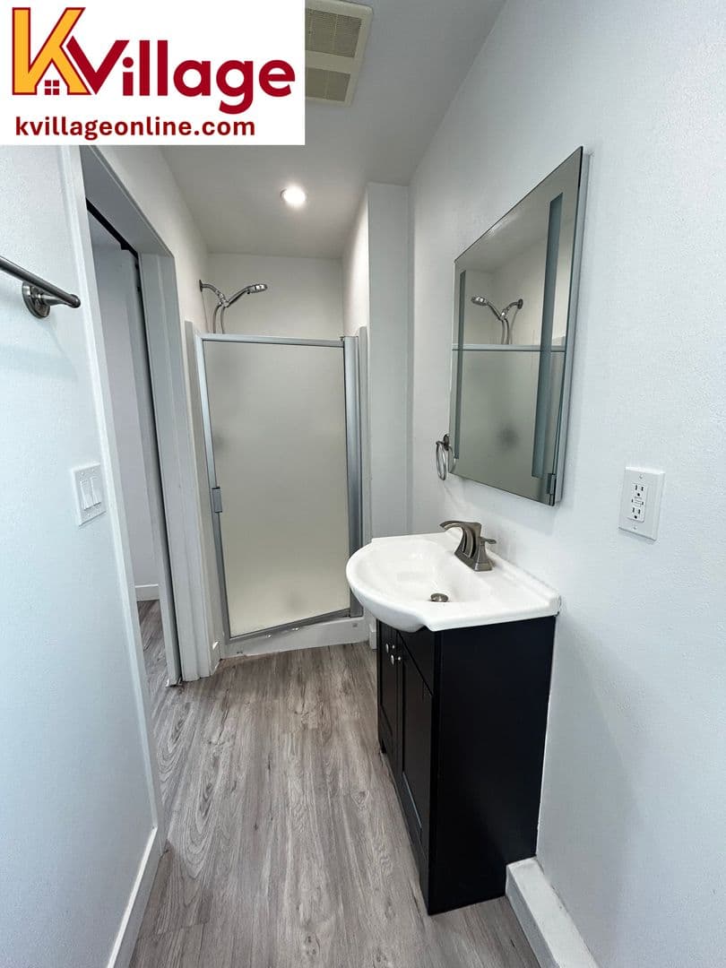 LOS ANGELES Apartment: 1528 1/2 W 36TH PL - 304 (unfurnished)