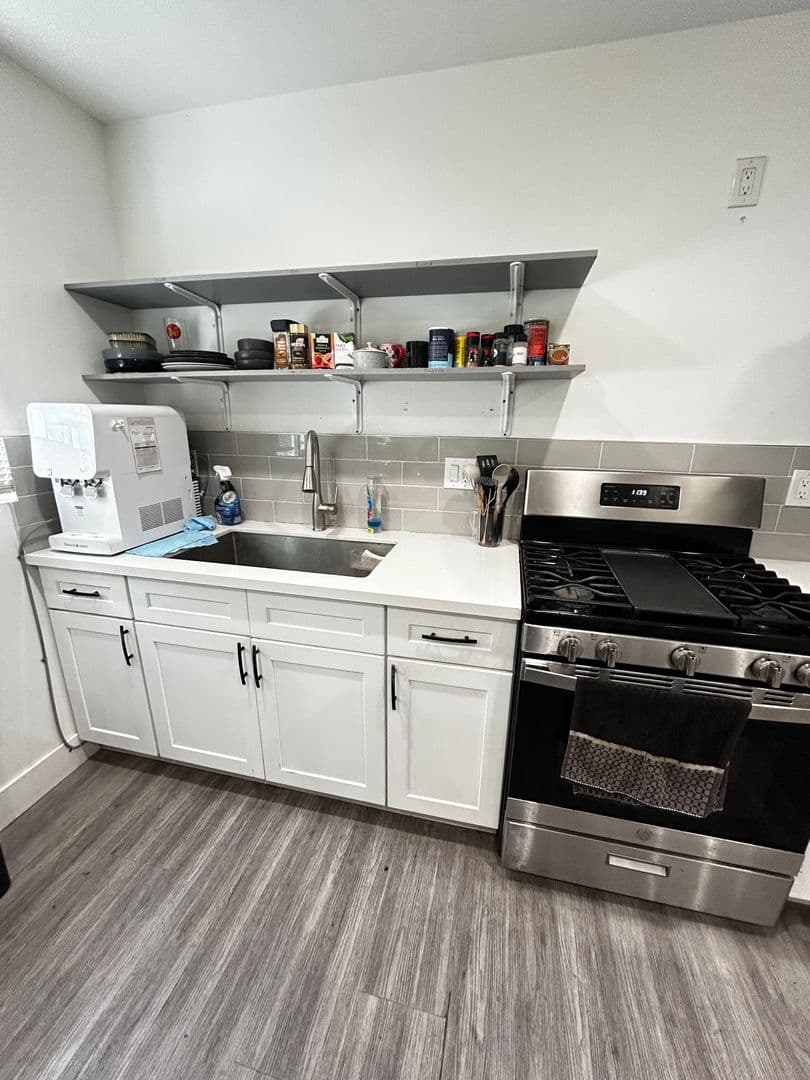 LOS ANGELES Apartment: 3711  HALLDALE AVE