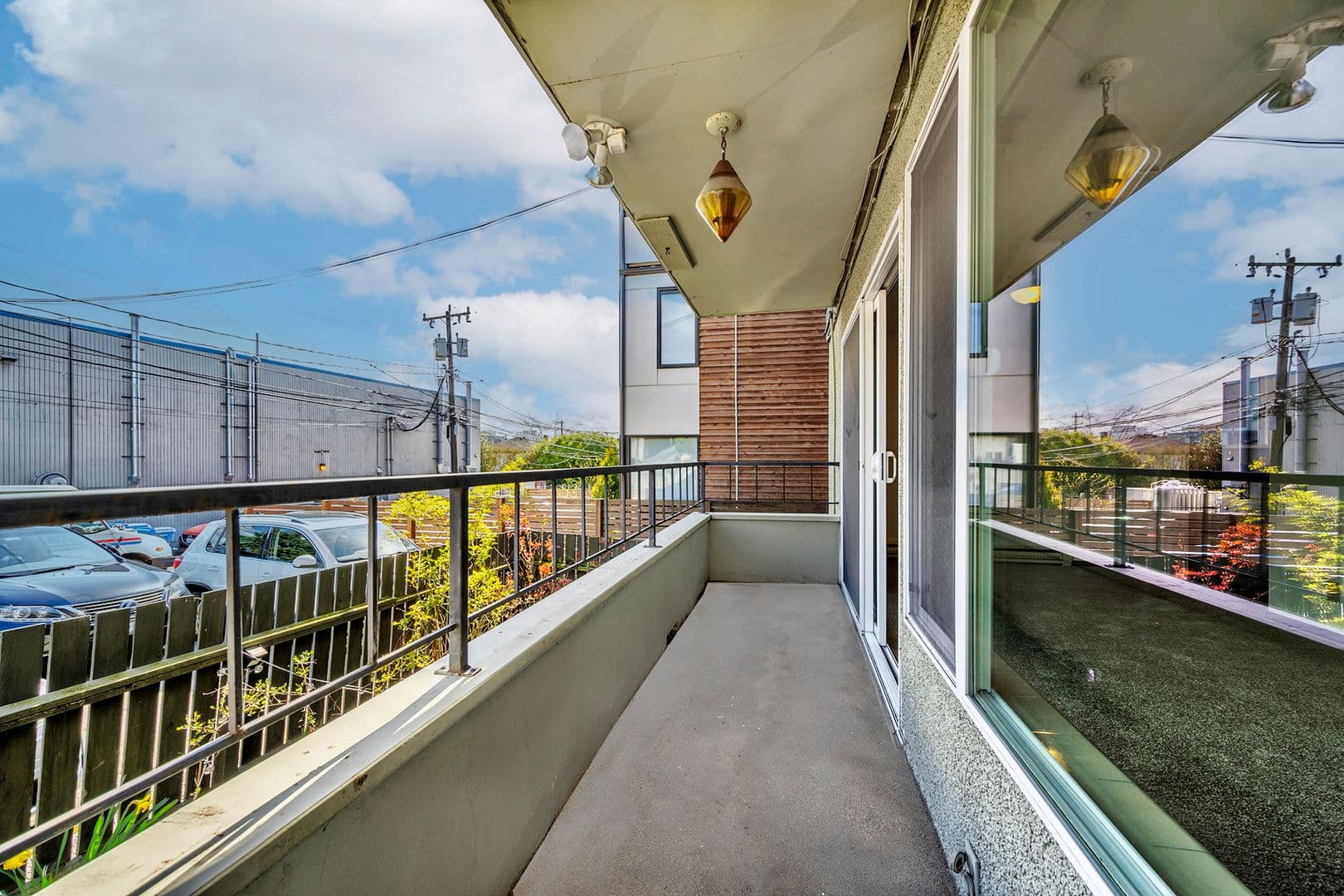 Seattle Apartment: 3930 Linden Ave. N #202