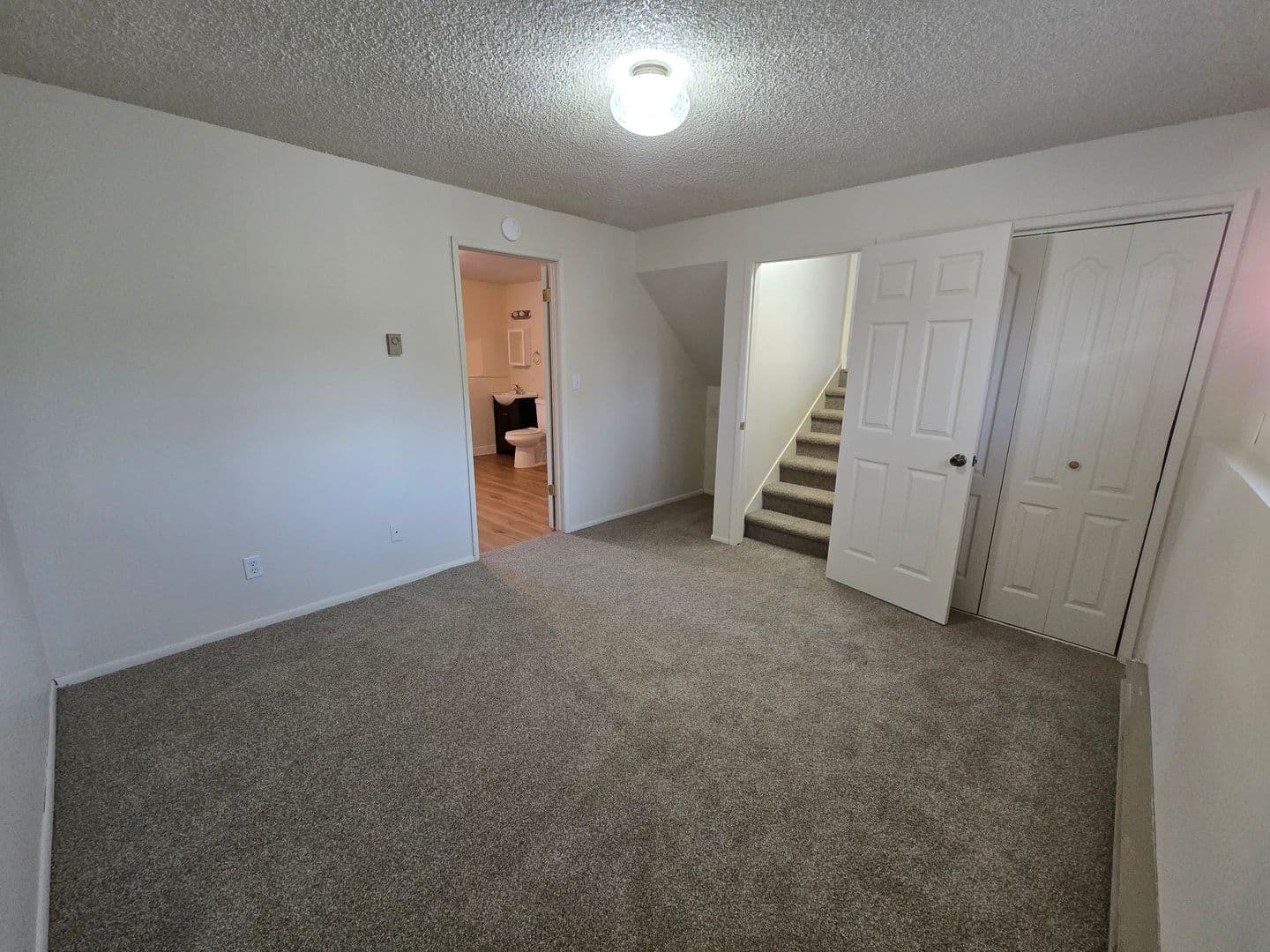 Spokane Apartment: 10005-10007 E 8th Ave