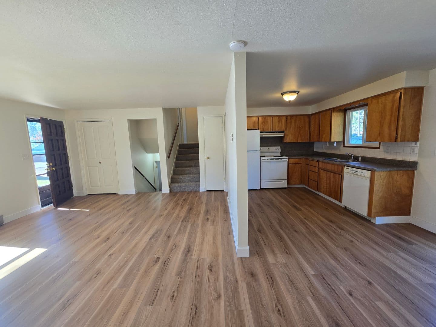Spokane Apartment: 10005-10007 E 8th Ave