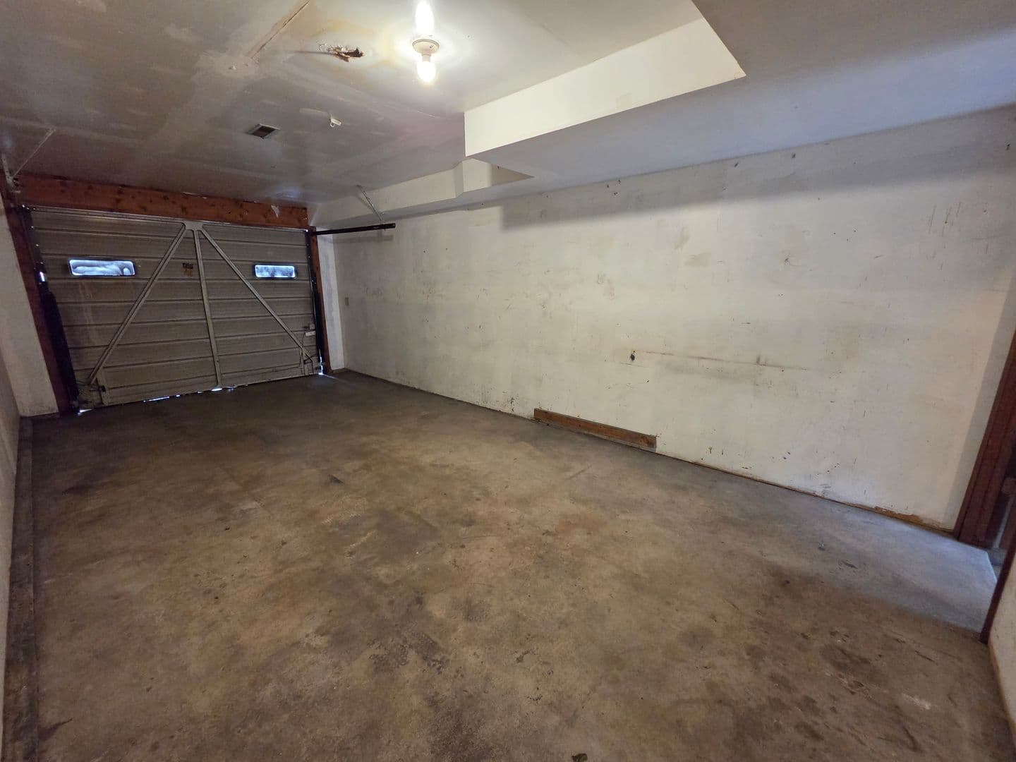 Coeur d'Alene Apartment: 2805-07 N Honeysuckle Dr
