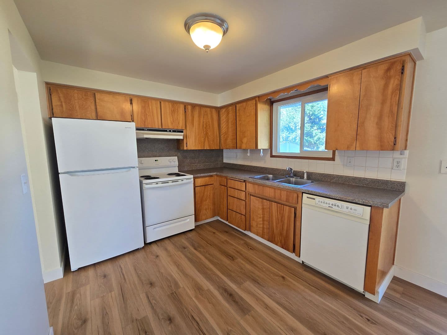 Spokane Apartment: 10005-10007 E 8th Ave