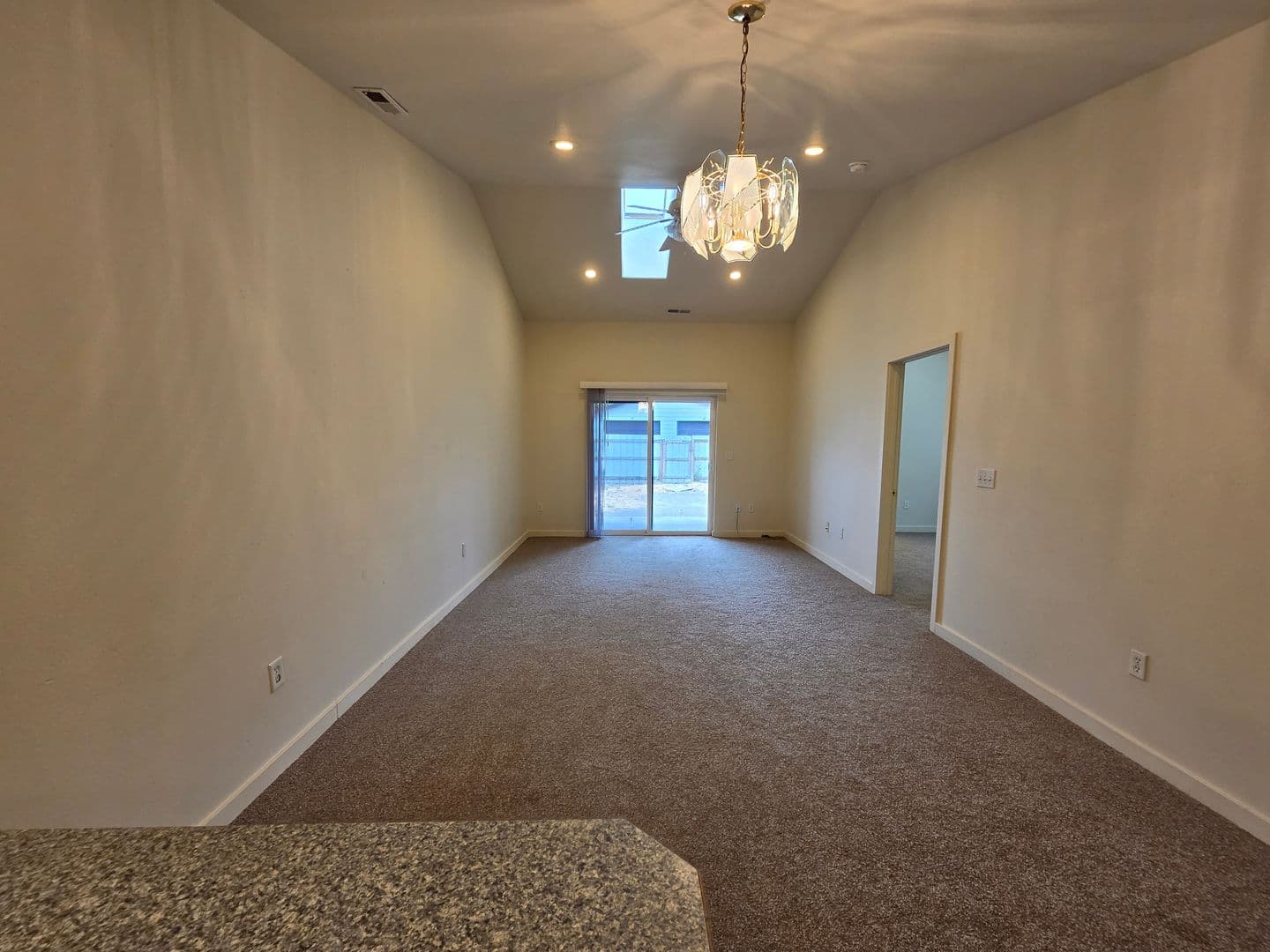 Spokane Apartment: 5912 N. Addison St.