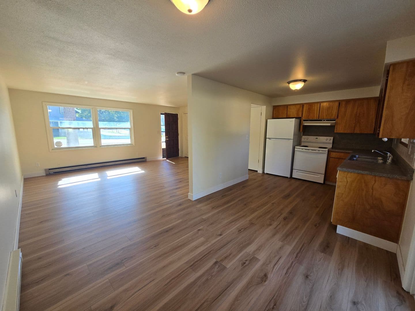Spokane Apartment: 10005-10007 E 8th Ave