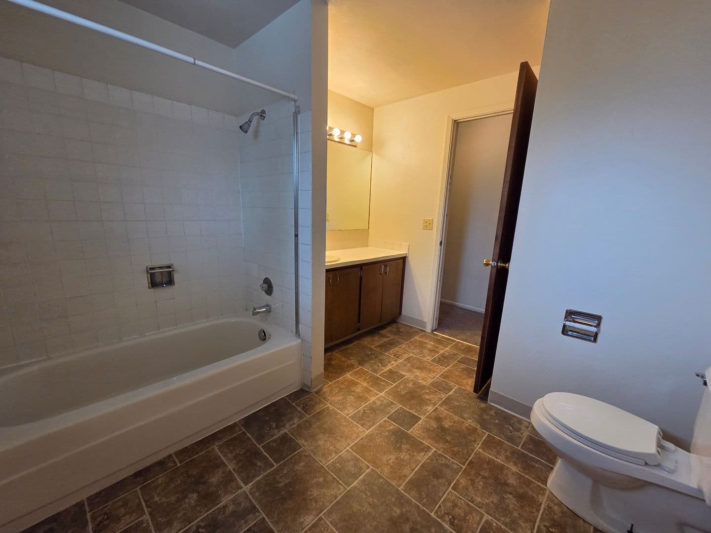 Coeur d'Alene Apartment: 2805-07 N Honeysuckle Dr