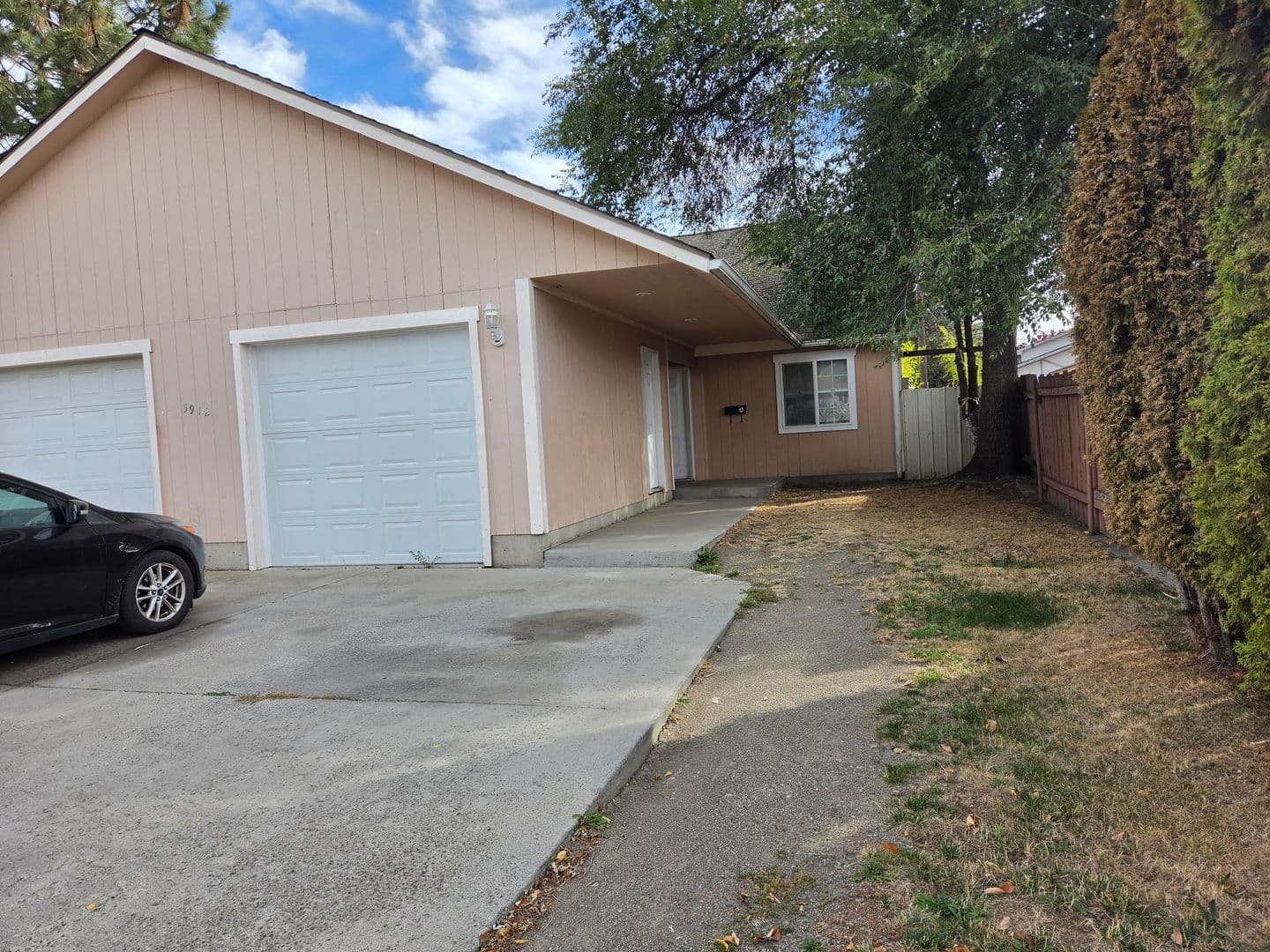 Spokane Apartment: 5912 N. Addison St.