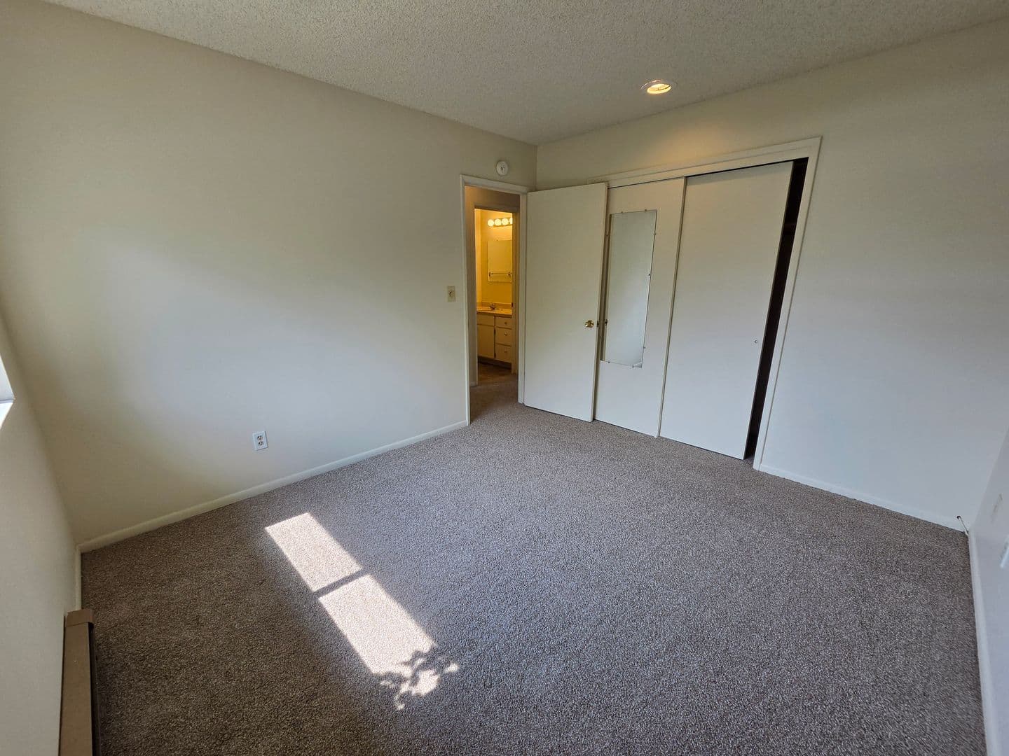Spokane Apartment: 3102 E 27th Ave