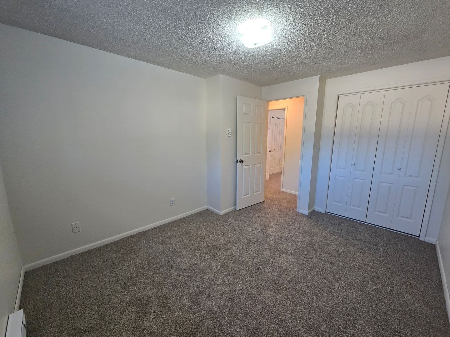 Spokane Apartment: 10005-10007 E 8th Ave
