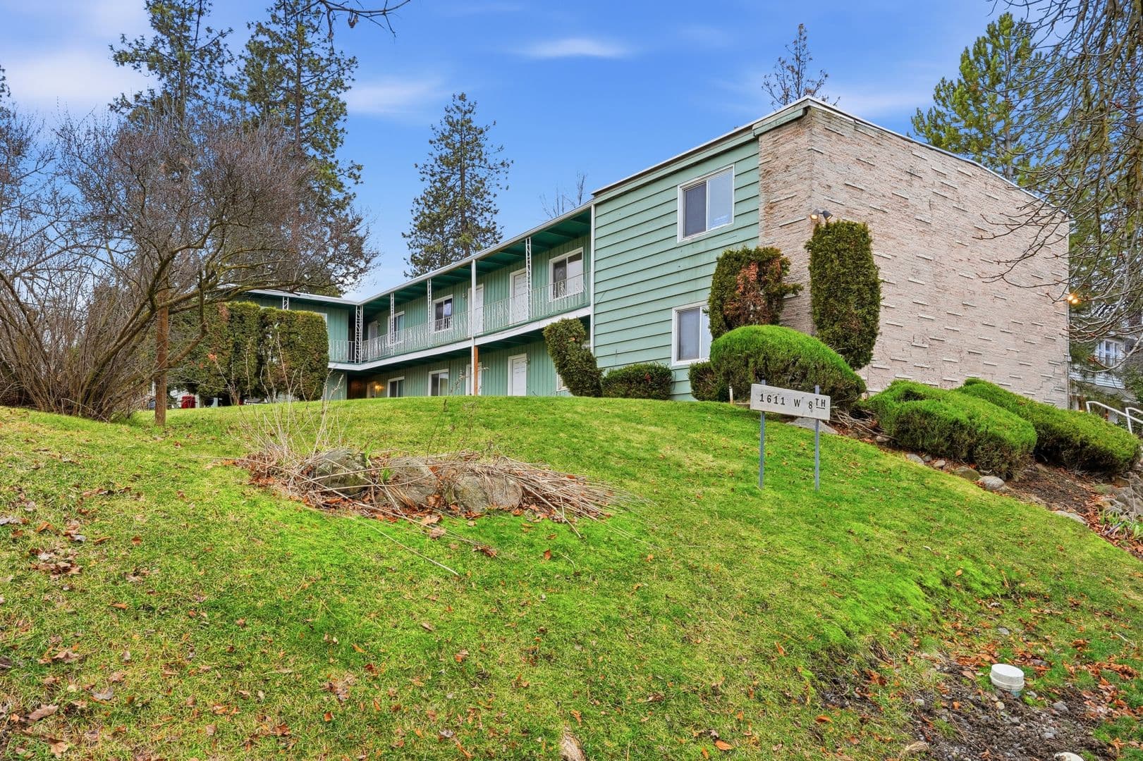 Spokane Apartment: 1611 W 8th Ave