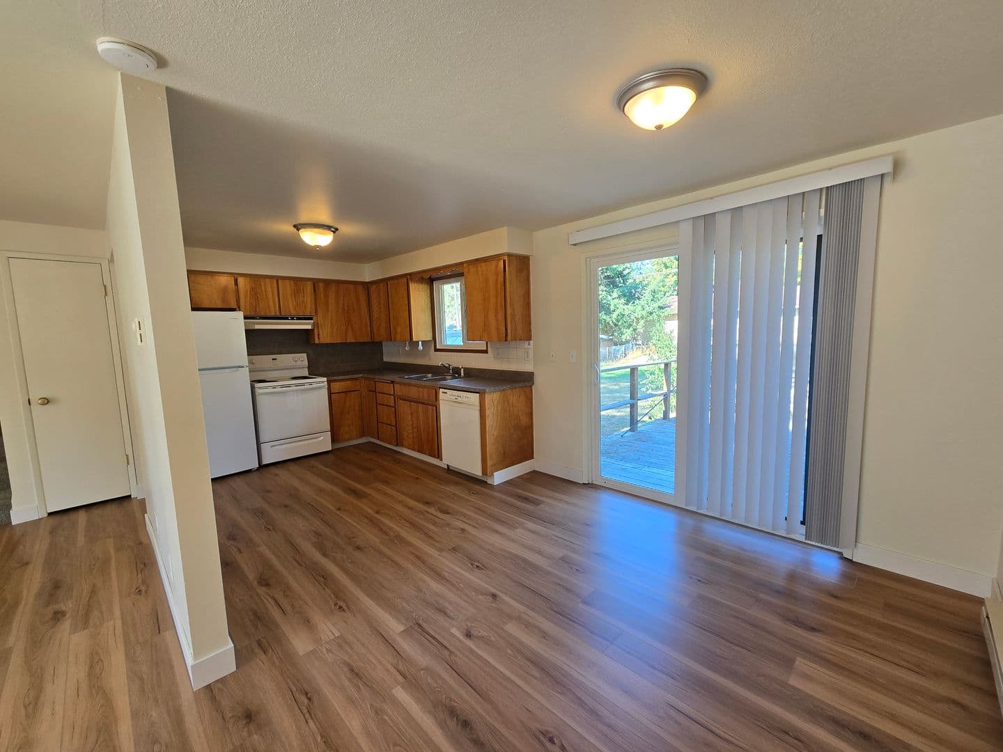 Spokane Apartment: 10005-10007 E 8th Ave