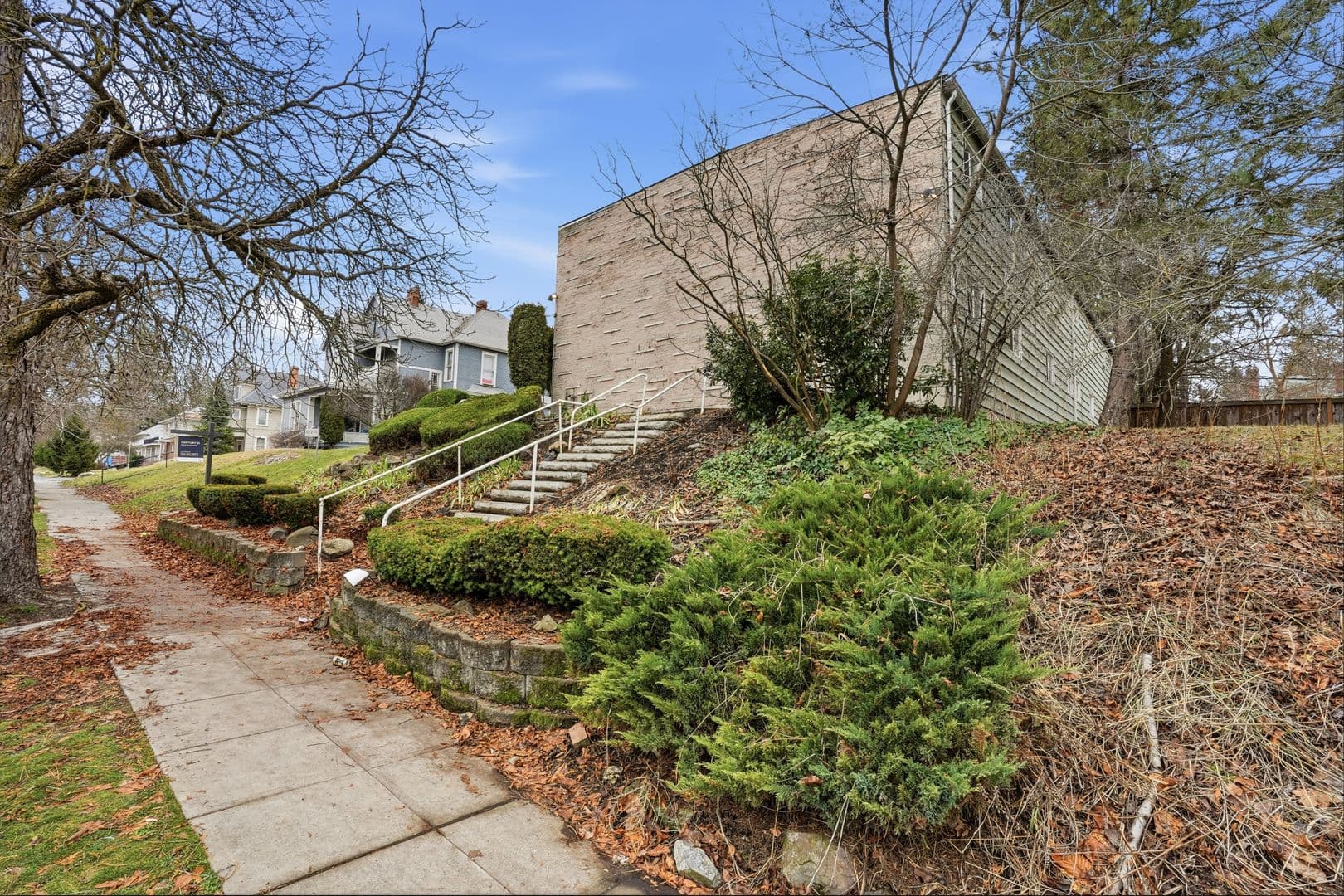Spokane Apartment: 1611 W 8th Ave