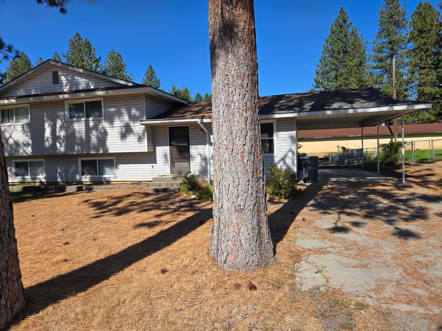 Spokane Apartment: 10005-10007 E 8th Ave