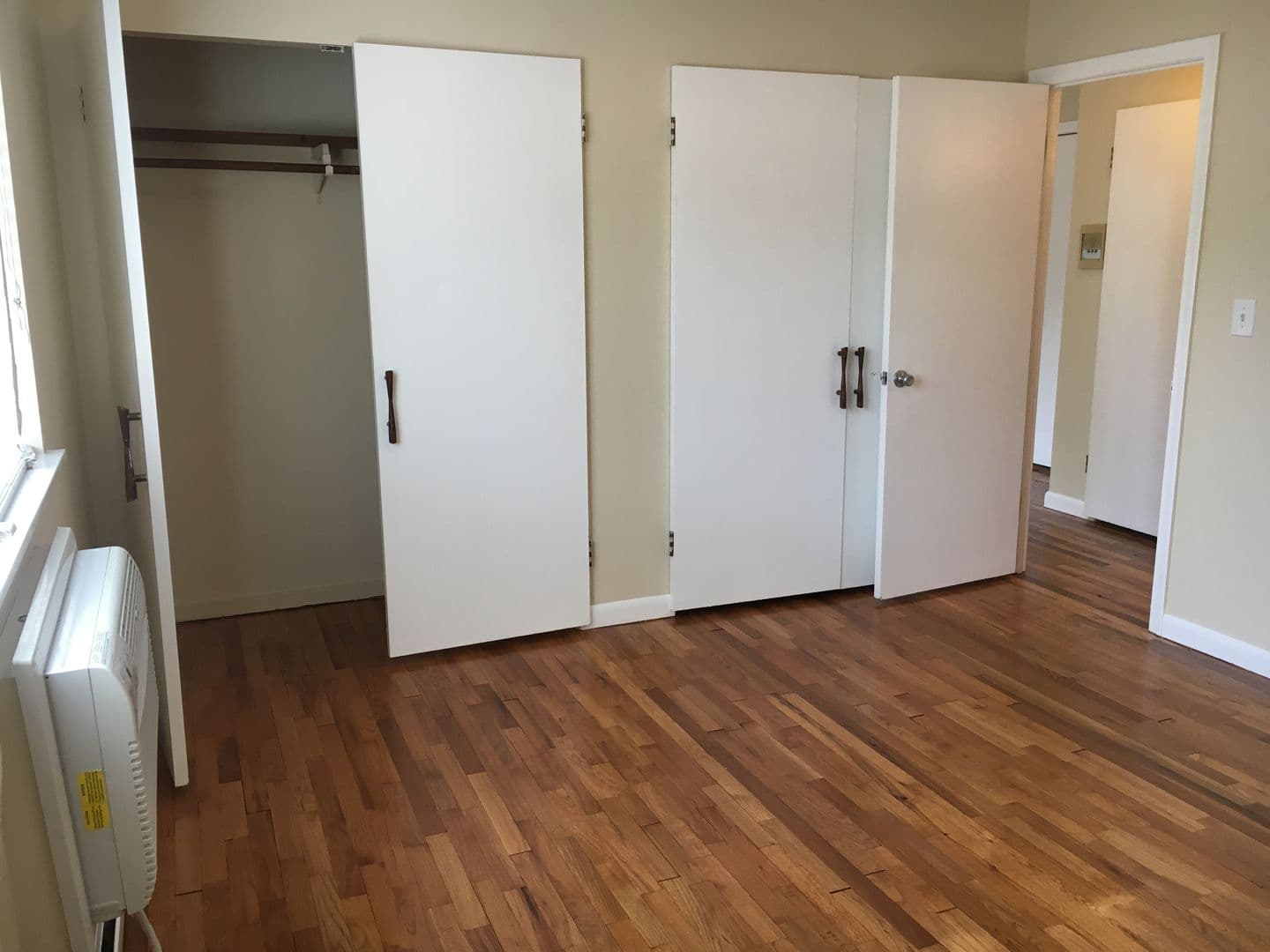 West Hartford Apartment: 698 Farmington Avenue