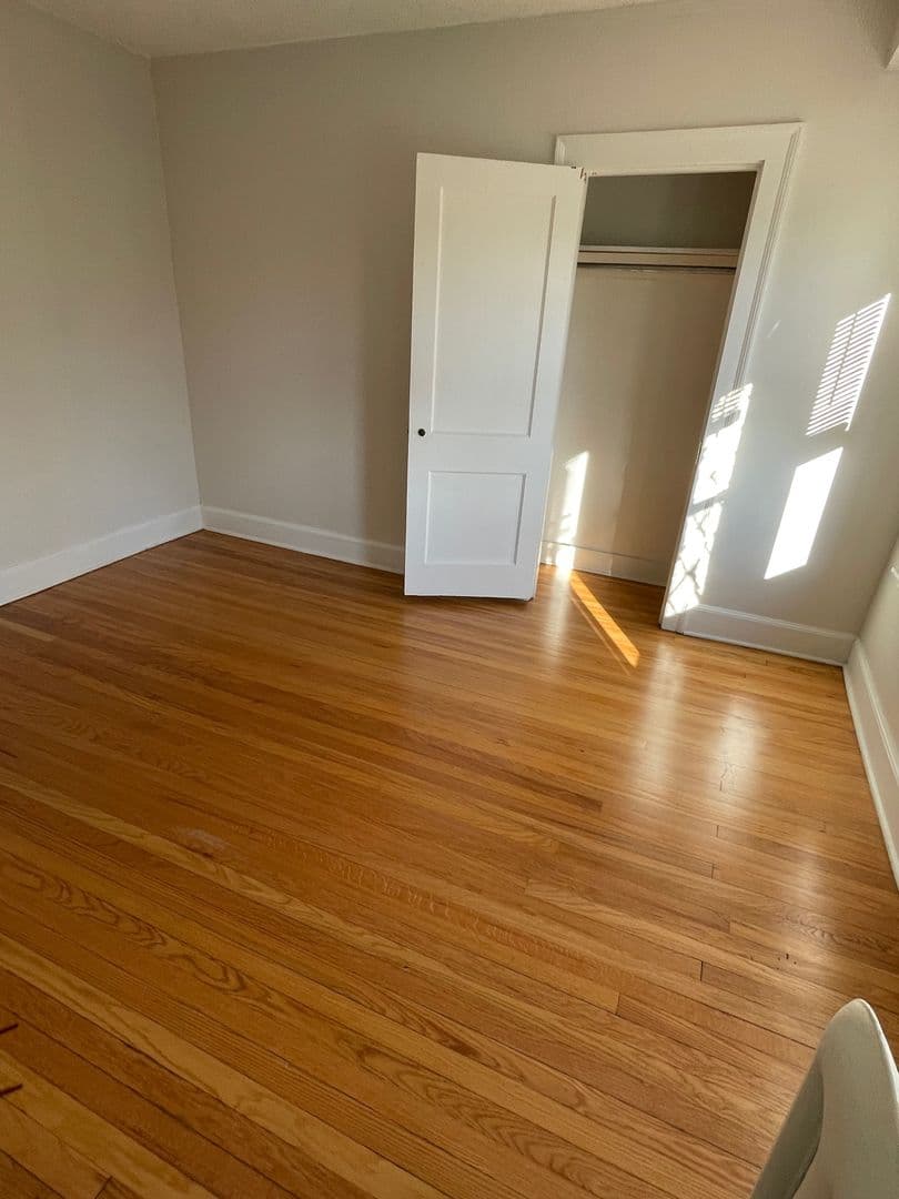 West Hartford Apartment: Farmington Avenue