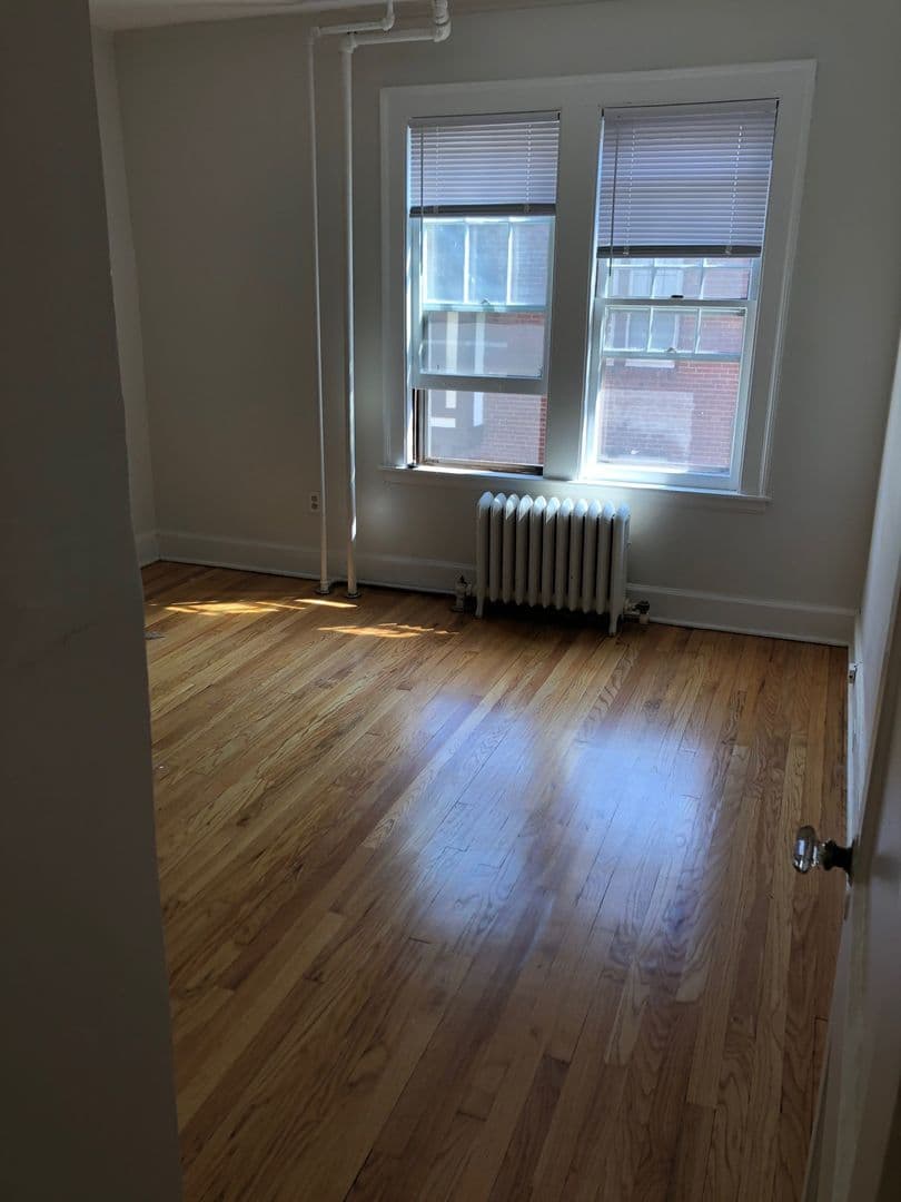 West Hartford Apartment: Farmington Avenue